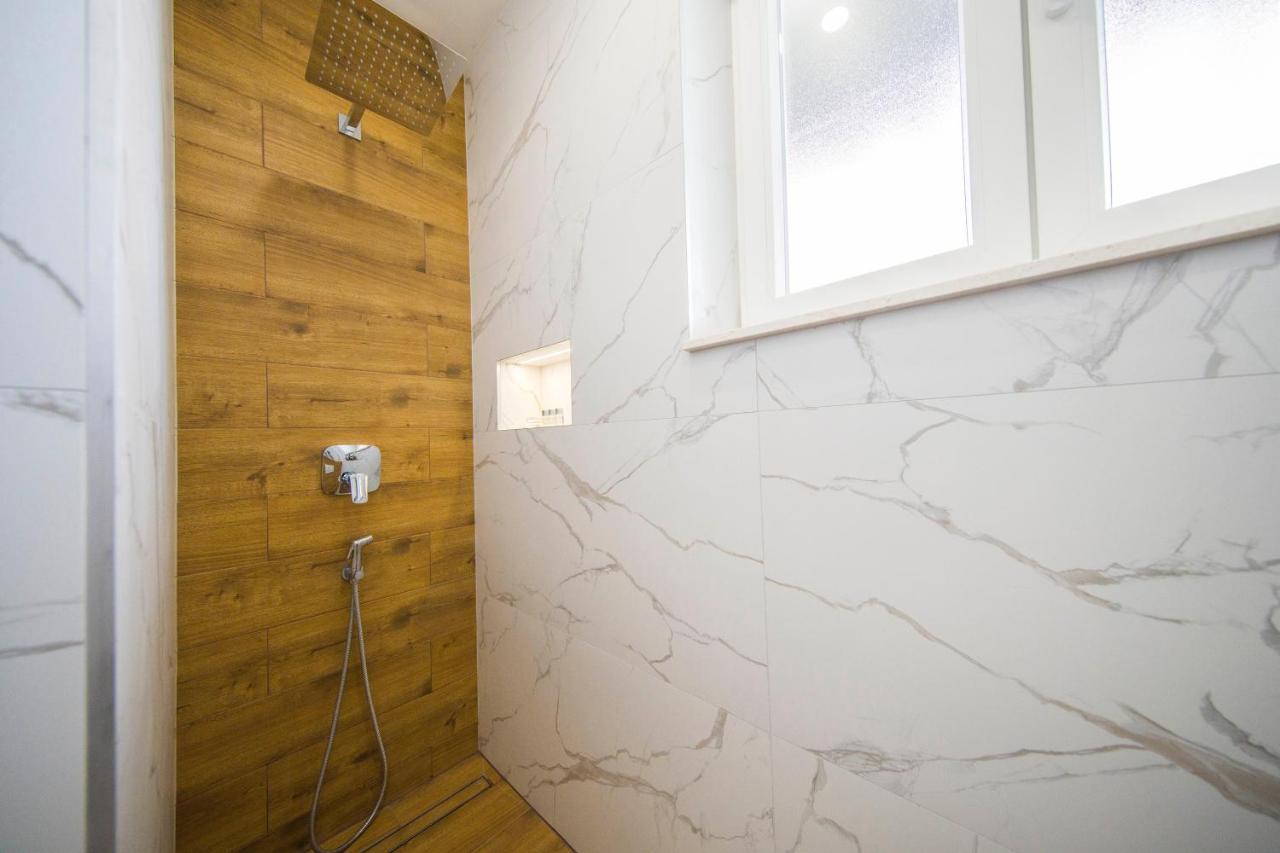 Split Central Luxury Studios Экстерьер фото