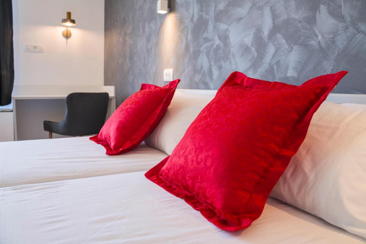 Split Central Luxury Studios Экстерьер фото