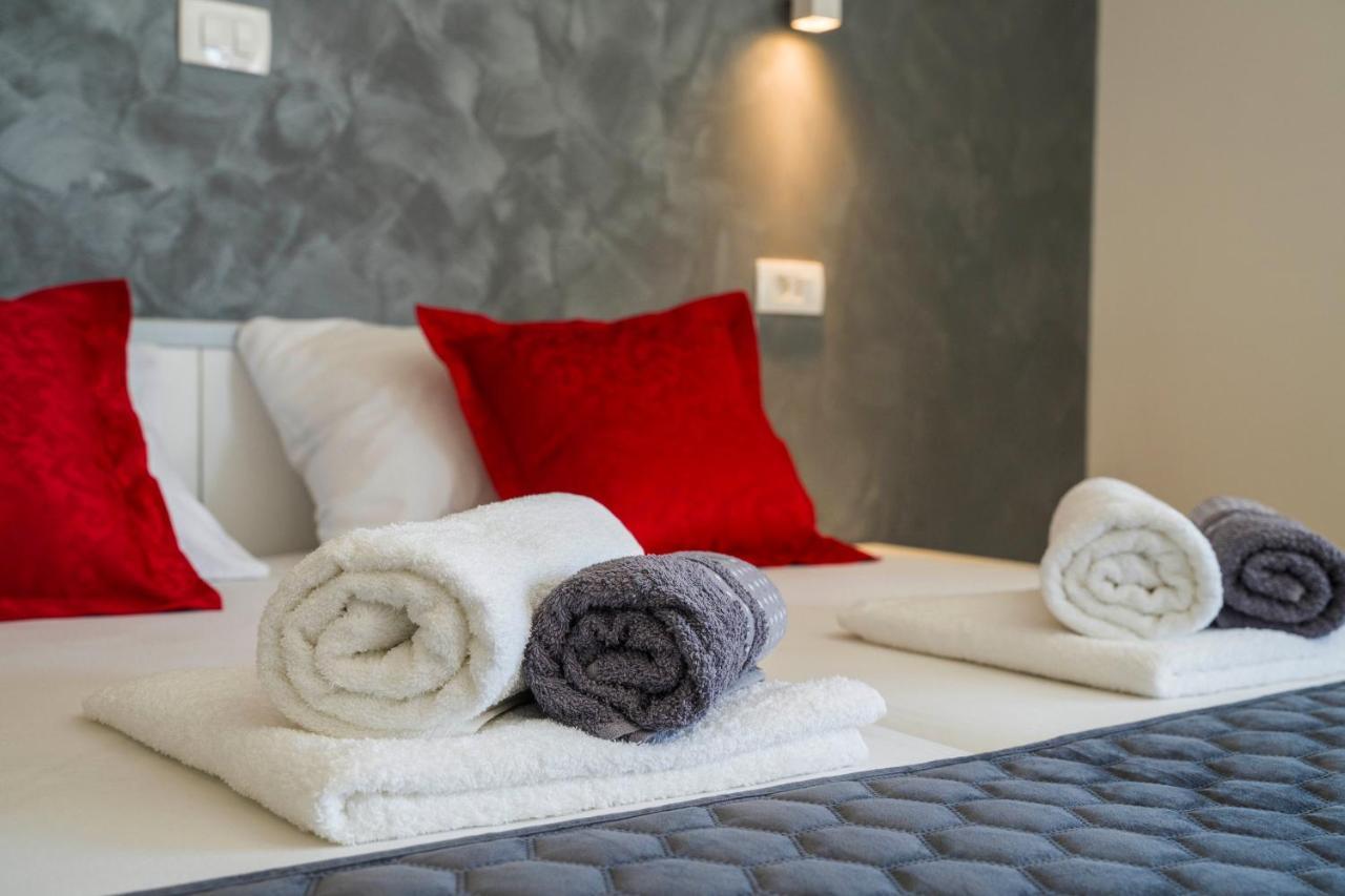Split Central Luxury Studios Экстерьер фото
