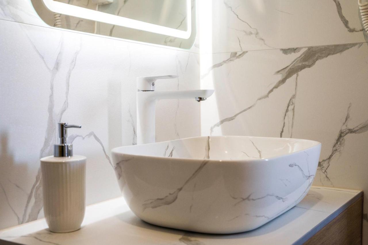Split Central Luxury Studios Экстерьер фото