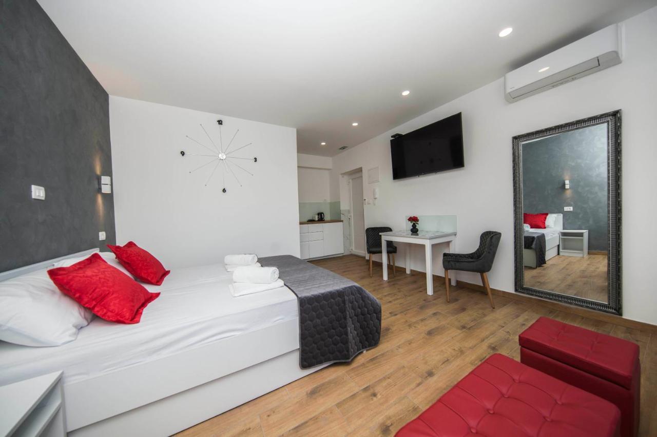 Split Central Luxury Studios Экстерьер фото