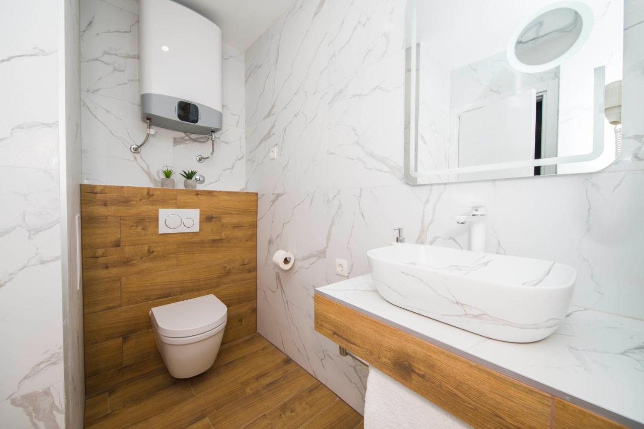Split Central Luxury Studios Экстерьер фото