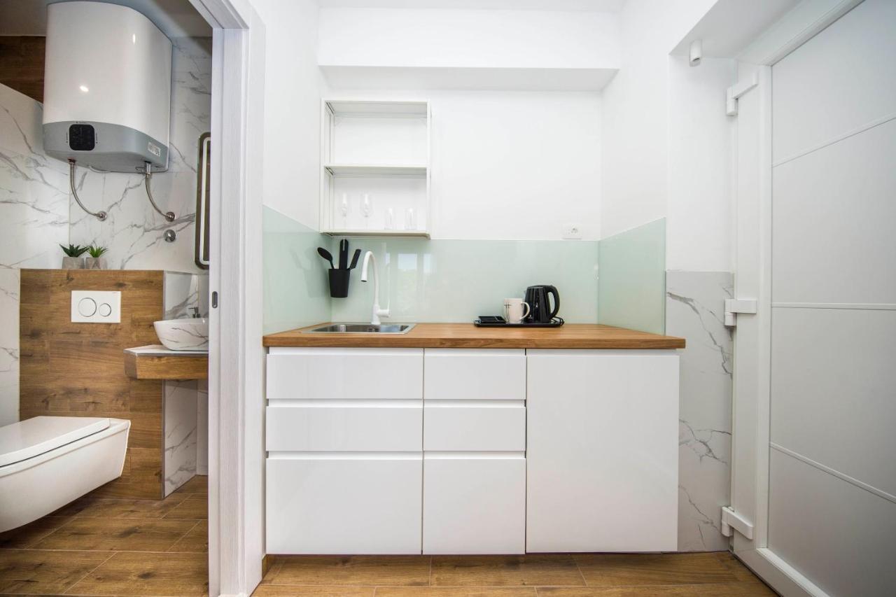 Split Central Luxury Studios Экстерьер фото